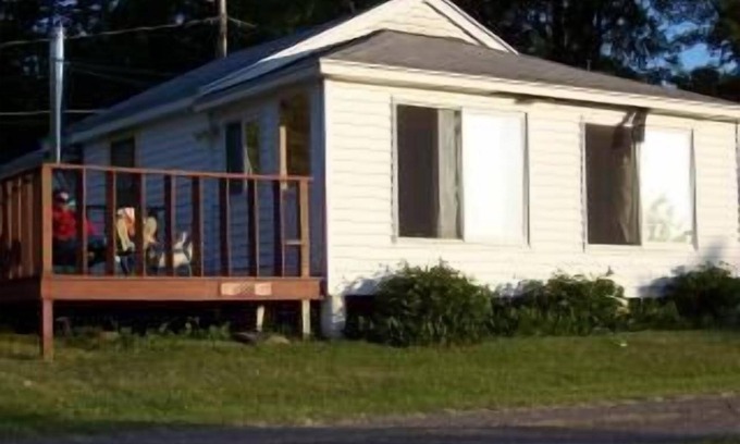 Jordan Cabin | Syracuse NY, Cross Lake Cottage Lake Front 2 Bedroom Sunset Bonus!