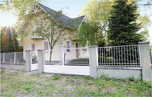 Lipot Apartment | Tóparti Vendégház - Lipót, Magyarország Szénafű üdülő-sor 7