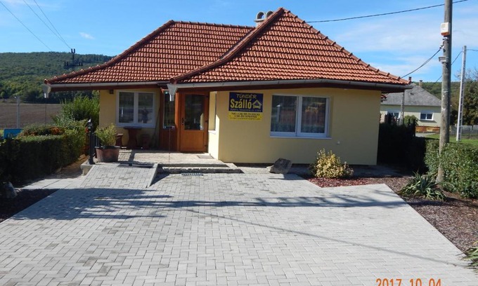 Epleny Apartment | Tündér Szálló Eplény