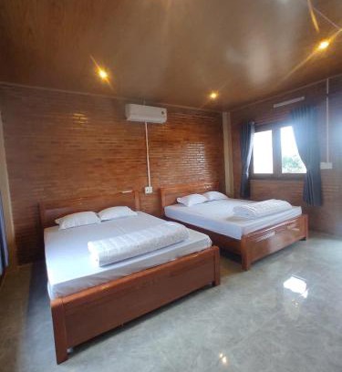 Quan Tom Hotel | Tổ Homestay