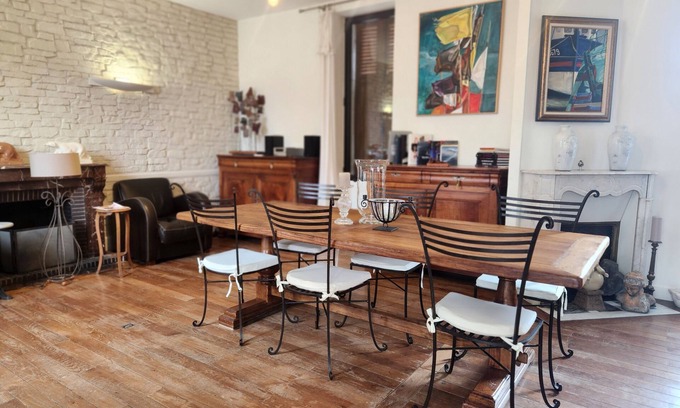 Meillant House | T'M3L, family home near the castle with large garden and Spa option
