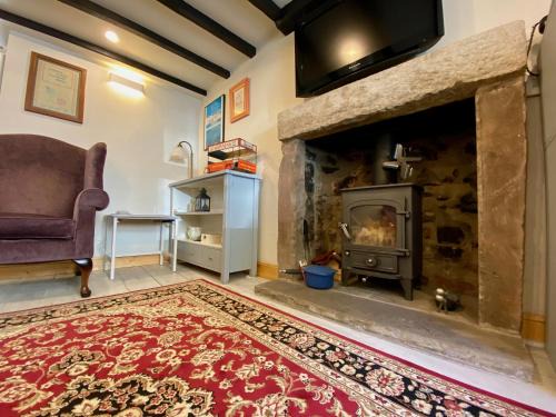 Bonsall House | T'owd Man's Cottage