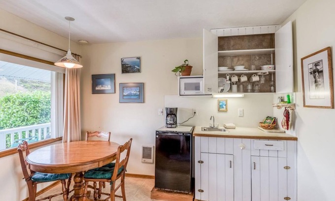 Depoe Bay Apartment | T02 - Beacon @ Trollers Lodge