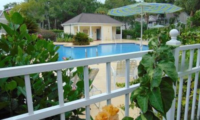 Demere Park Condo | T15 Downstairs with 1 king bed in Ocean Walk