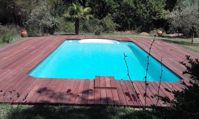Aix-en-Provence House | T2 50m² (sleeps 4) + swimming pool on 8600 m² estate, near Aix en Provence