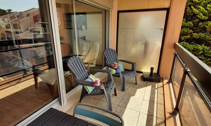 Pornic Apartment | T2 apartment facing sea and beach