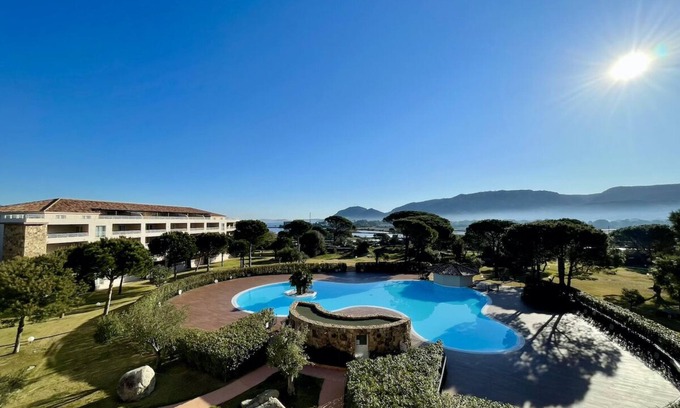 Porto-Vecchio Apartment | T2 apartment in residence with swimming pool, 2 min walk from the port of Porto-Vecchio