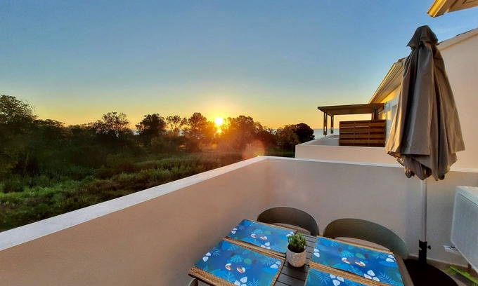 Bravone Apartment | T2 neuf-VUE MER-CLIMATISE-WIFI-PISCINE- 4 personnes-Classé 3*