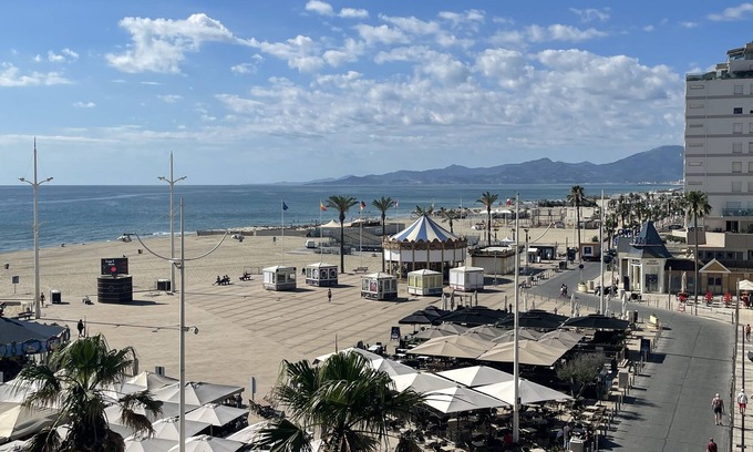 Canet-en-Roussillon Condo | T2 Refait à Neuf en Juin Moderne