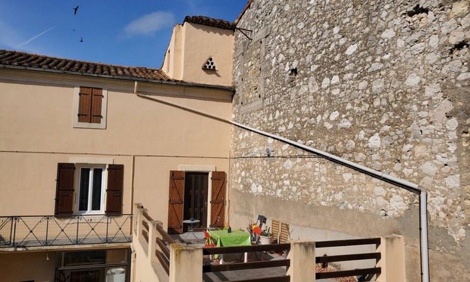 Salles-d'Aude Apartment | T2 terrace apartment