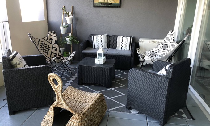 Sete Apartment | T3 air-conditioned near beach facing pond, panoramic covered terrace