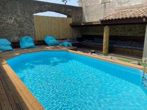Homps Apartment | T3 bis bord du canal du midi piscine