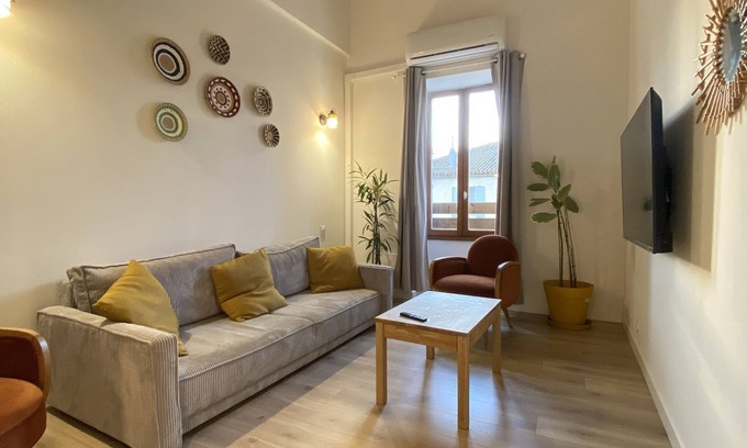 Homps Apartment | T3 Bord Canal du Midi, Piscine