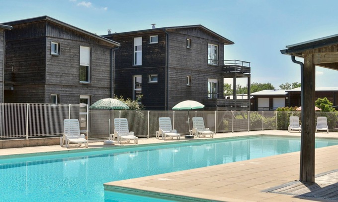 Montreal Condo | T3 duplex familial avec terrasse | Piscine