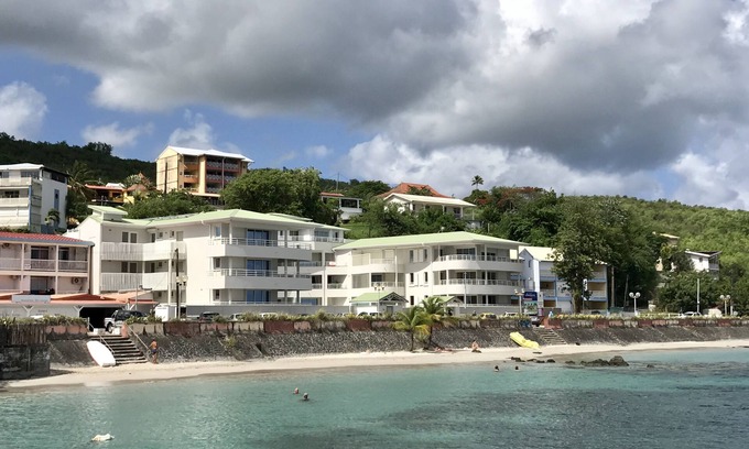 Trois-Ilets Apartment | T3 standing feet in the water, 4 people = SUPERB VIEW