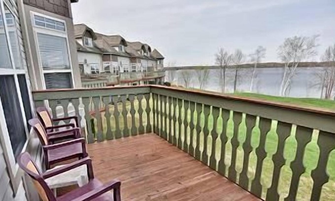 Birchwood Condo | T305-2 BD/ 2 BA Beautiful condo at Tagalong Golf Resort