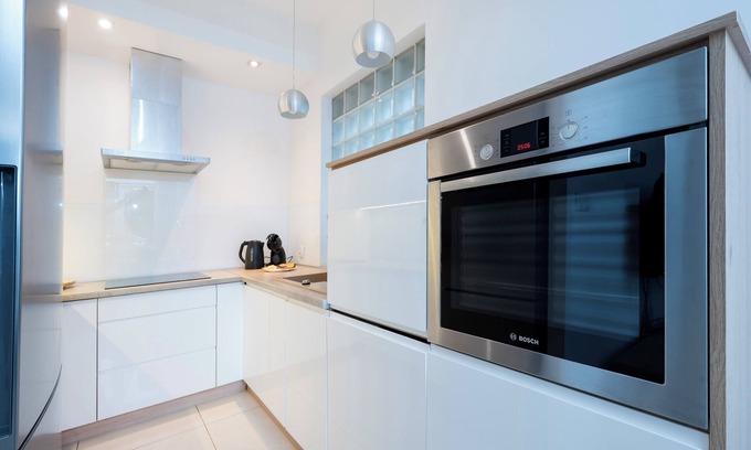 Lodz Apartment | Tabelowa Deluxe Apartment with Garden
