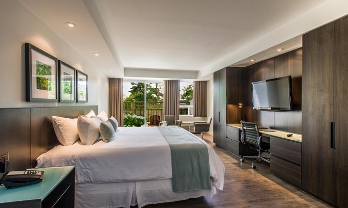 Gravenhurst Hotel | Taboo Muskoka