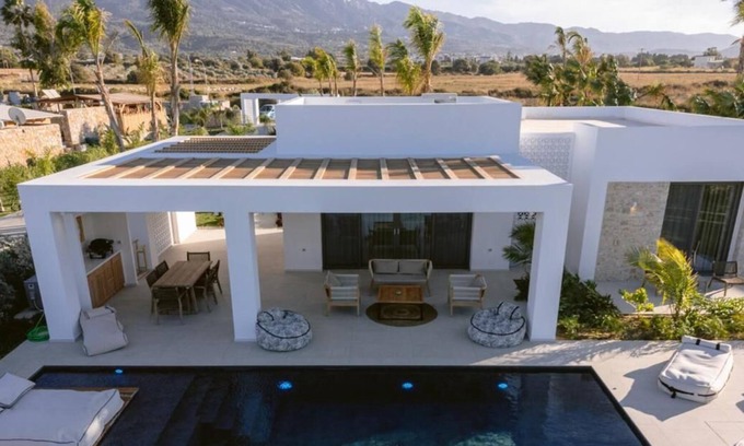 Tingaki Villa | Taf Boutique Beachfront 2 bedroom Villa