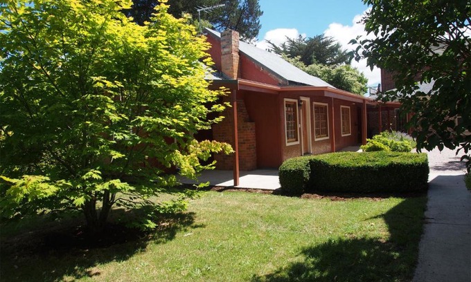 Deloraine House | Tahara Cottage