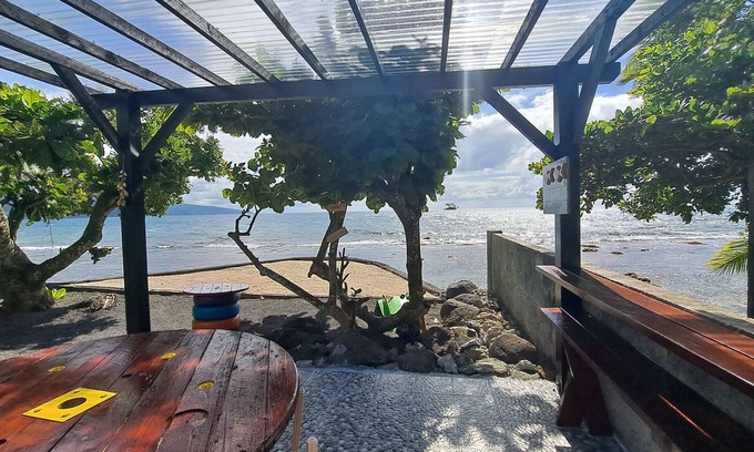 Afaahiti Ski Chalet | TAHITI - Motu Nono Beach View