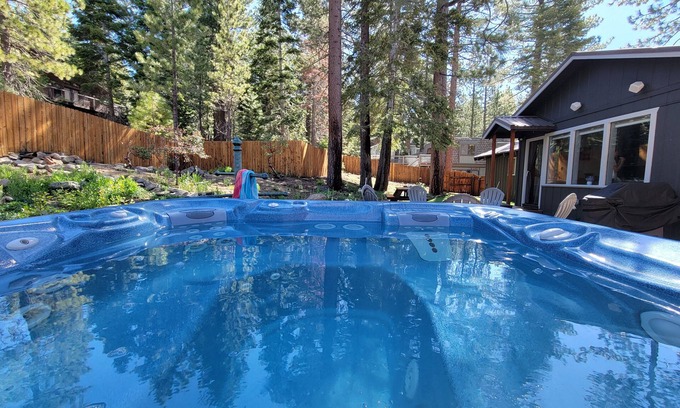 Lake Forest House | Tahoe City Retreat with A/C & hot tub -Dollar Point- walk to beach - fenced yard