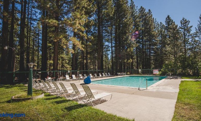 Tahoe Valley House | Tahoe Valley Cottage 2