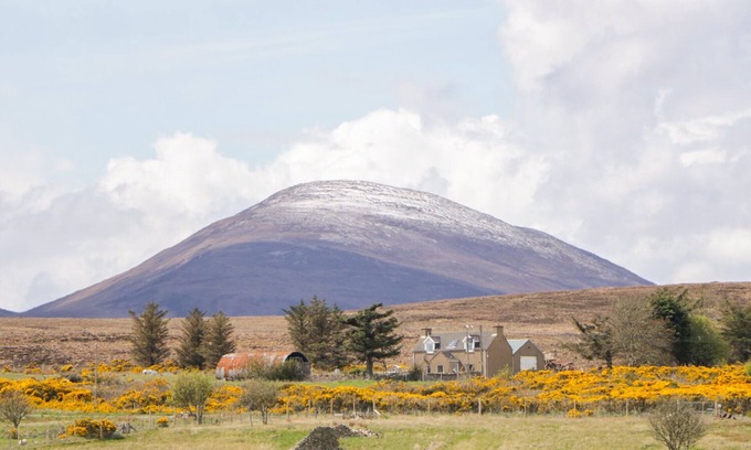 Dunbeath House | TAIGH CRUINNEACHADH (GATHERING PLACE), pet friendly in Dunbeath