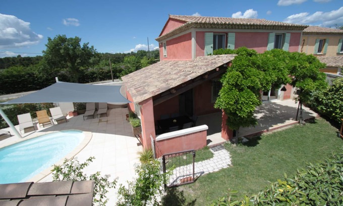 Taillades Villa | Taillades: house/villa - 4 rooms - 6 persons