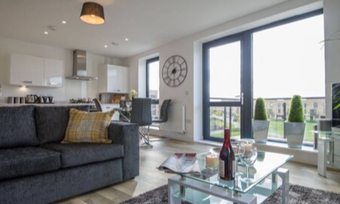 Trumpington Apartment | Tailored Stays - De Havilland House