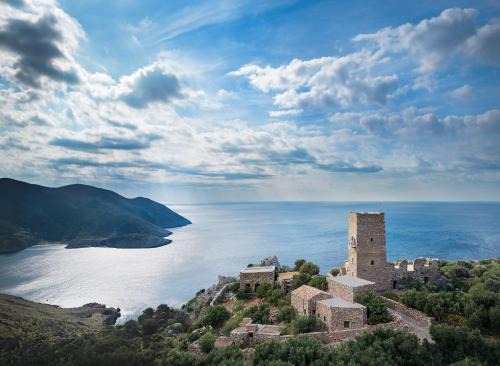 Omales Hotel | Tainaron Blue Retreat