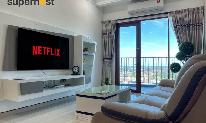 Larut Apartment | Taiping Comfy Homestay near Lake Garden with Sunset View & Swimming Pool