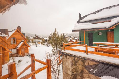 Villa Catedral Apartment | TAIQUE cabaña E en la base del cerro Catedral con vistas