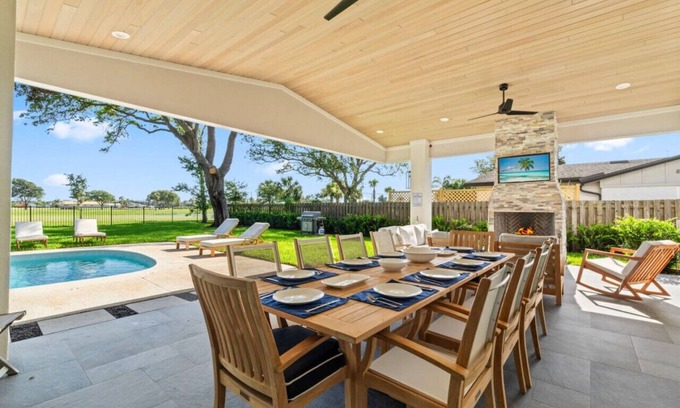 Jacksonville Beach House | Taj Duval, Sleeps 14, Saltwater Pool