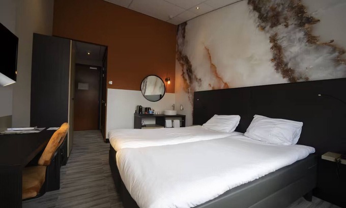 Mill House | Take a Breather in Nature with On-Site Restaurant and Bike Rental!