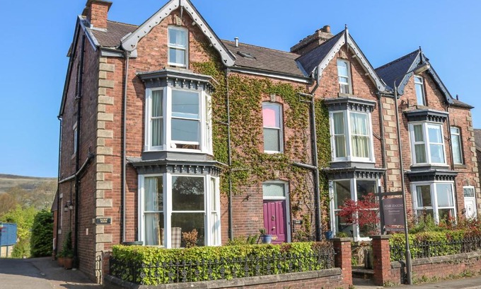Castleton House | Talbot House