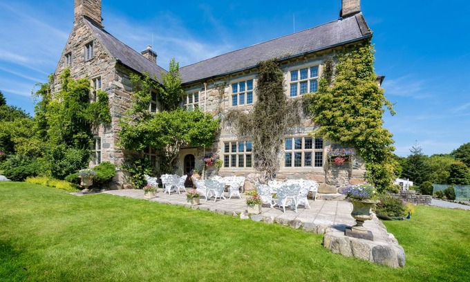 Rhyd-y-clafdy Cottage | Talhenbont Hall