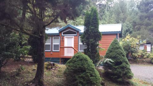 Fall City Resort | Tall Chief Camping Resort Cottage 4