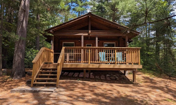 Head Cabin | Tall Timbers cottage is located on 100 kilometers of beautiful, tranquil river