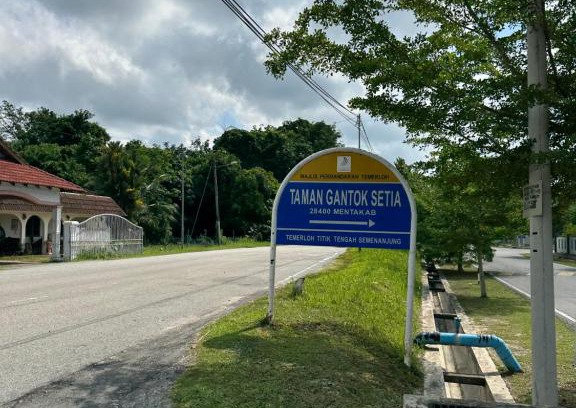 Kampung Sungai Dingin House | Taman Gantok Setia 28400 Mentakab