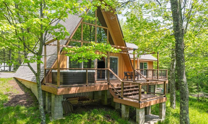 Lake Tomahawk House | Tamarack Lodge Lake Tomahawk WI