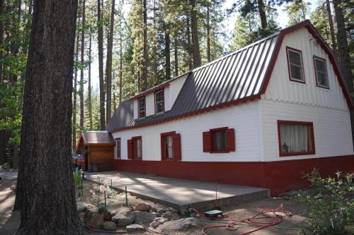 Dollar Point Hotel | Tamarack Lodge Motel