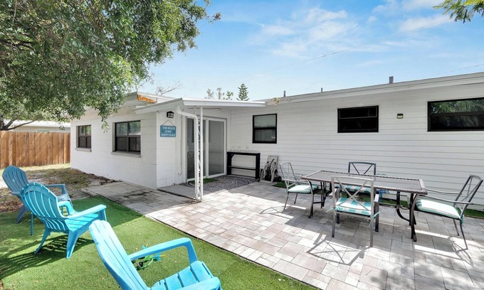 Sun Bay South House | Tampa Escape: 4BR, 9-Bed Home, Game Room & Firepit