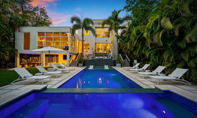 Ballast Point House | Tampa's #1 Rated Private 1 Acre Luxury Estate- Stunning Pool Spa-Best Location!