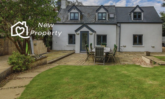 Mynytho Cottage | Tan Y Graig - a bungalow that sleeps 9 guests in 3 bedrooms
