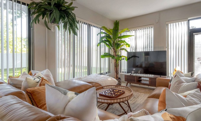 Riverside Heights House | "Tangerine Dream" - Game Room|Grill| Fire Pit