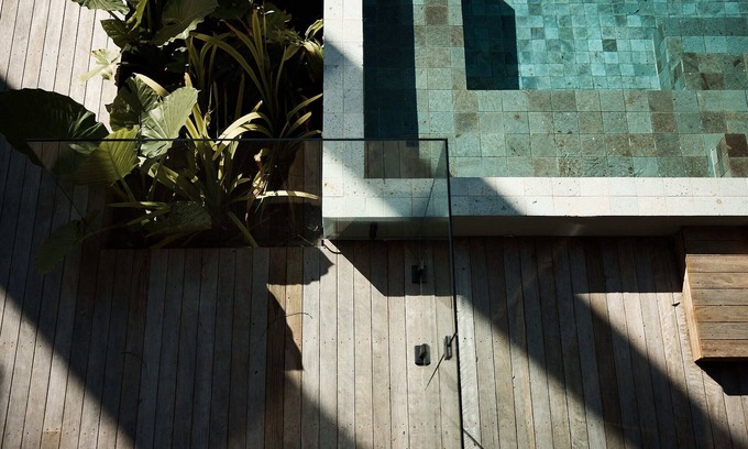Noosa Heads House | 'Tanglewood' Luxury Architectural Home w/heated magnesium pool