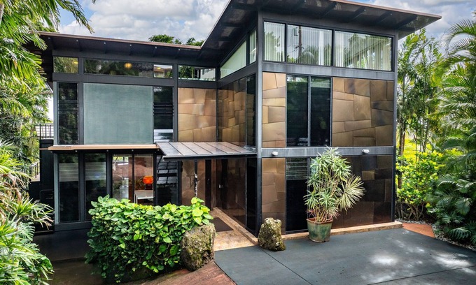 Makiki House | Tantalus Glass House by Gather Modern Honolulu Retreat
