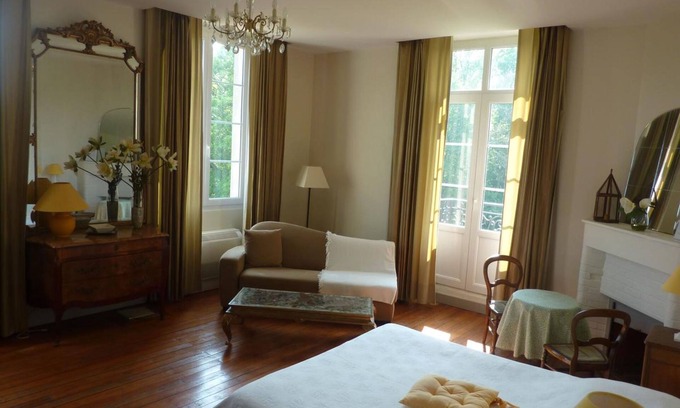Maissemy Other | Tante Dorite family room