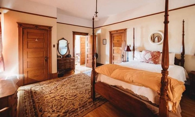 Trinidad Bed & Breakfast | Tarabino Inn